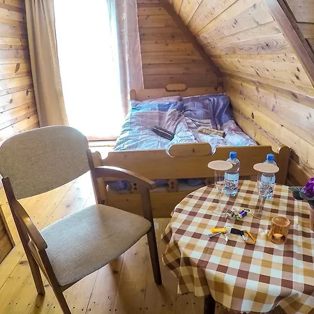 منزل للإقامة Base Camp 2 *