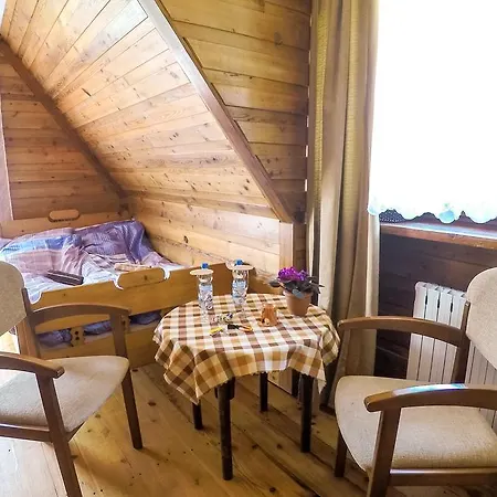 Alloggio in famiglia Base Camp 2 *